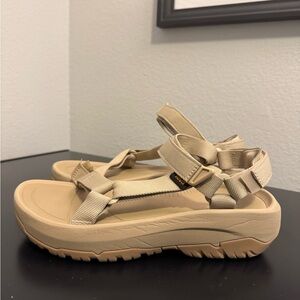 Teva Hurricane Xlt2 Ampsole